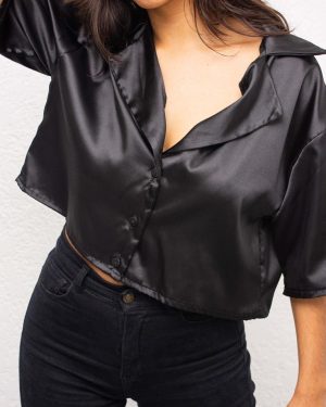 camisas cortas oversize en satén