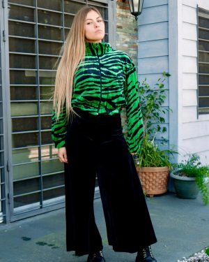 Camperas cortas animal print